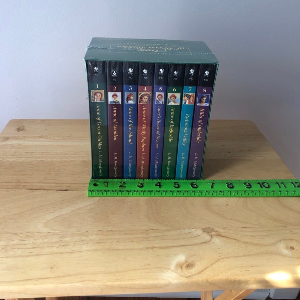 NWT Ann of Green Gables 8 Books Box Set Collection Classic Literature Gift Idea